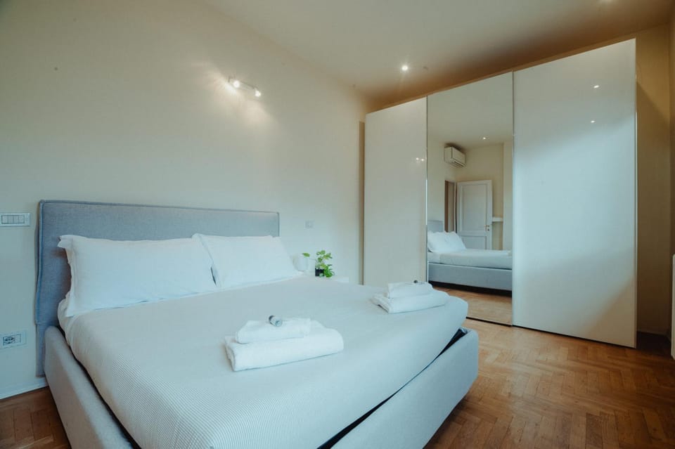 Bed, Photo of the whole room, Bedroom, towels, wardrobe