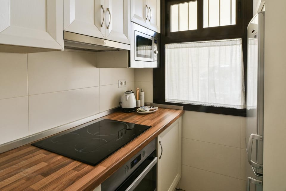 Coffee/tea facilities, Kitchen or kitchenette, minibar, pet friendly, stove, toaster