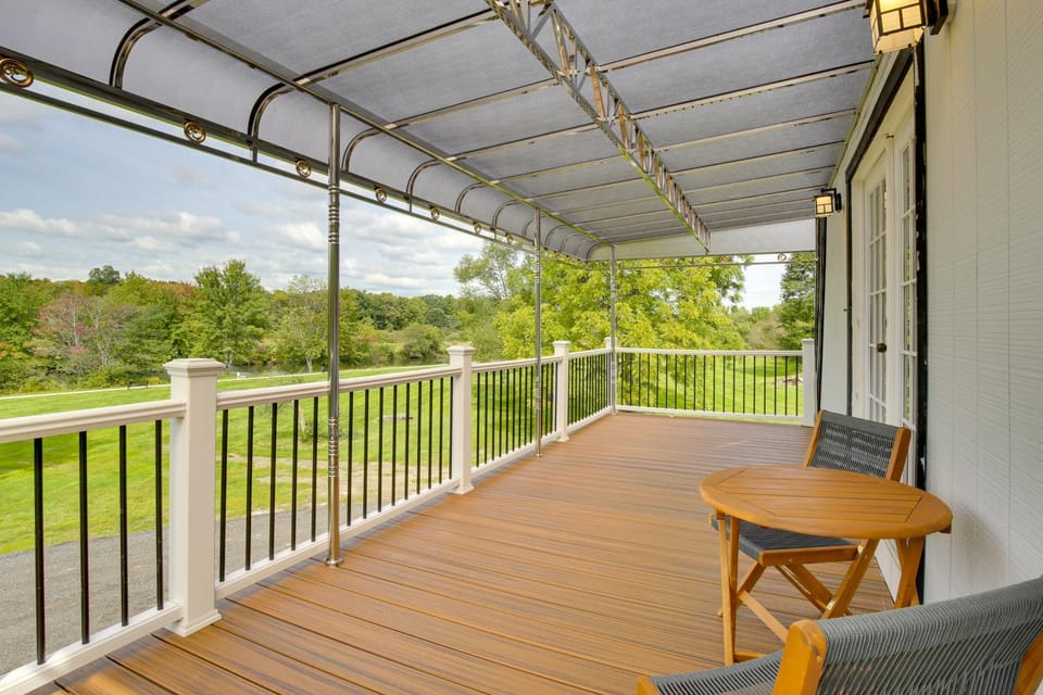 Fire Pit + On-Site Pond: Hudson Valley Home! House in Hudson Valley