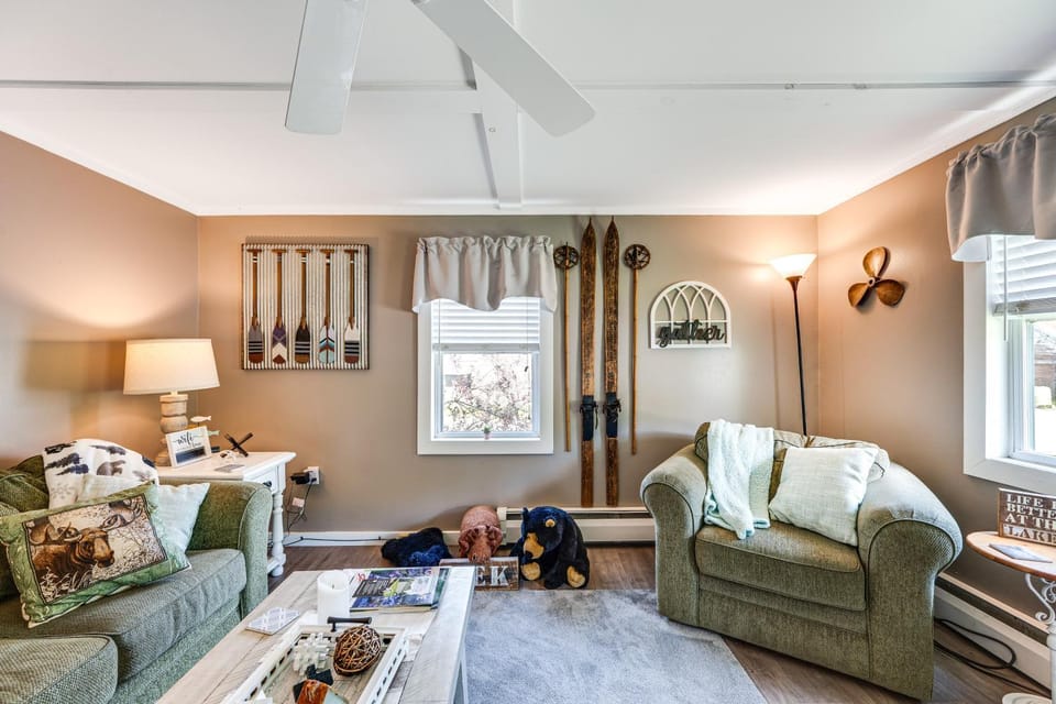 Steps to Crystal Lake: Spacious Retreat w/ Views House in Orleans
