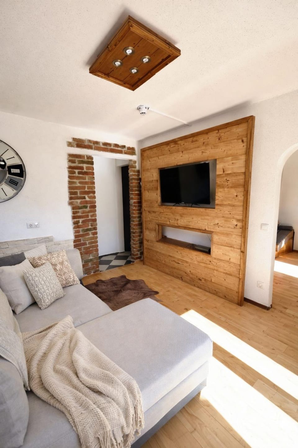 Communal lounge/ TV room, TV and multimedia, Living room