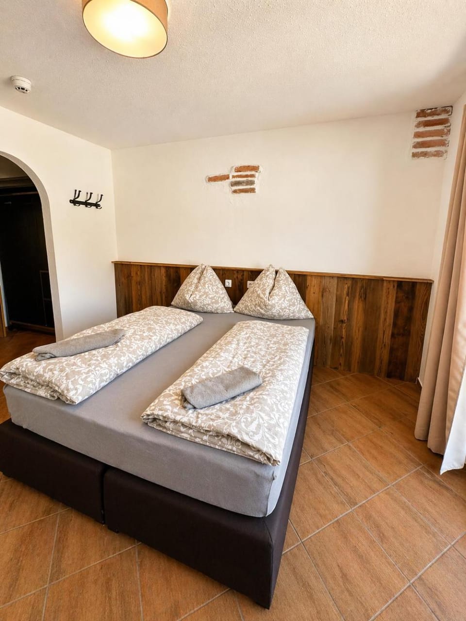 Bed, Natural landscape, Hiking, Hiking, Bedroom, towels, towels