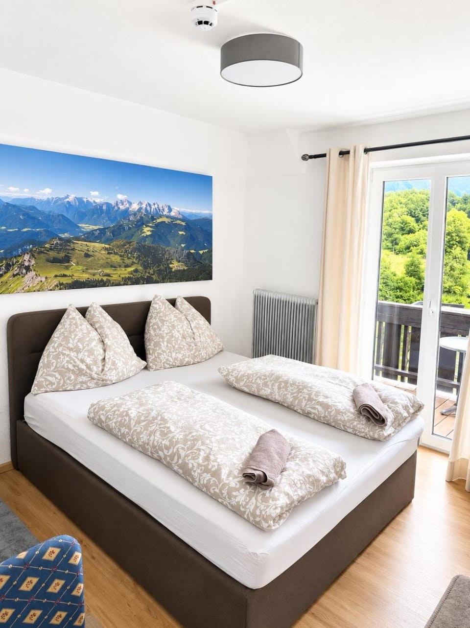 Bed, Natural landscape, Winter, View (from property/room), View (from property/room), Photo of the whole room, Bedroom, Pets, Pets, Pets, internet, internet, internet, pet friendly, pet friendly, towels
