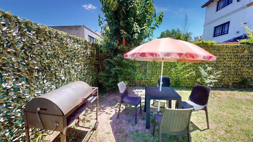 Patio, Day, Garden, Garden view