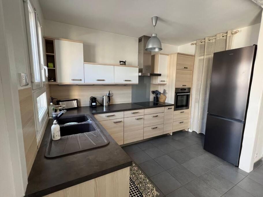 Superbe appartement avec parking Apartment in La Rochelle