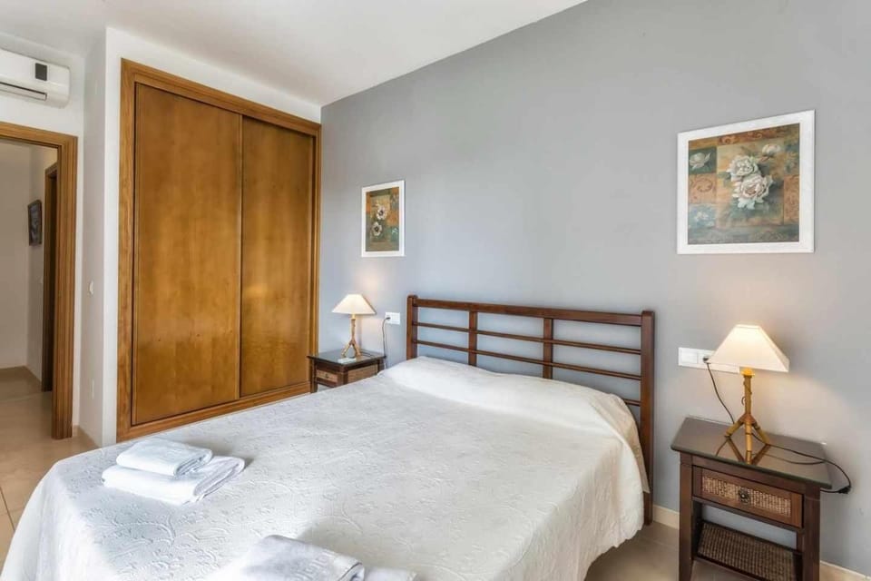 Apartamento 2 Dormitorios con vistas a la Piscina Apartment in Nerja