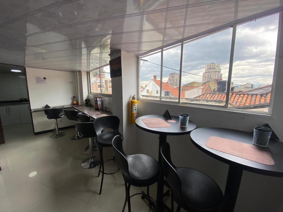 Restaurant/places to eat, Dining area