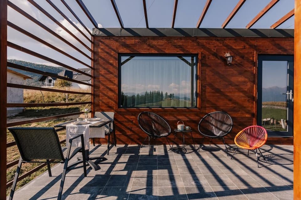 Zen Nest Tiny House Campground/ 
RV Resort in Brașov County