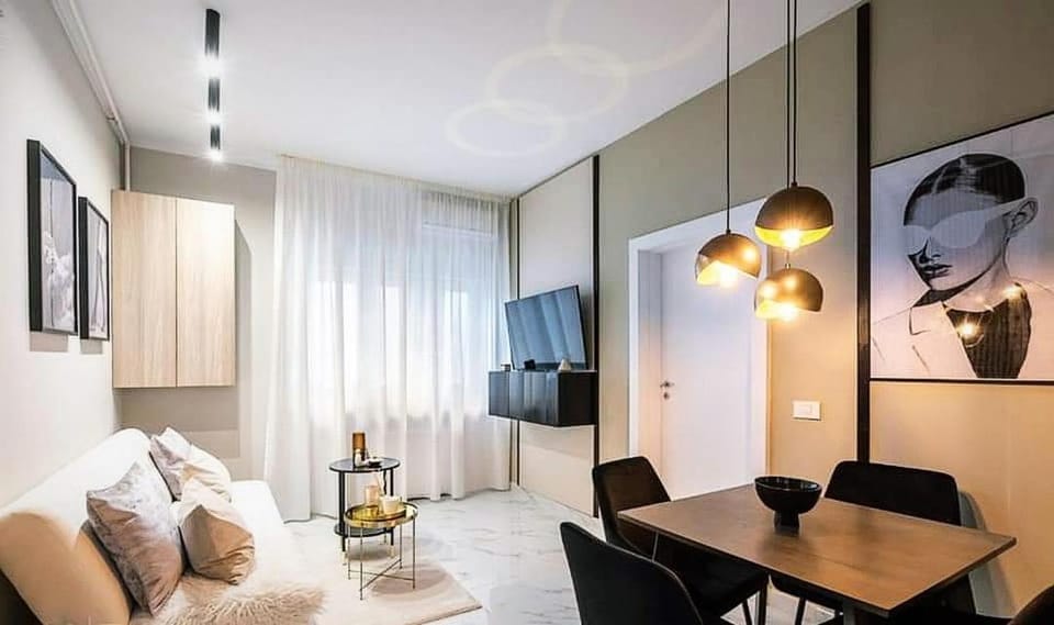 Living room, Seating area, Evening entertainment