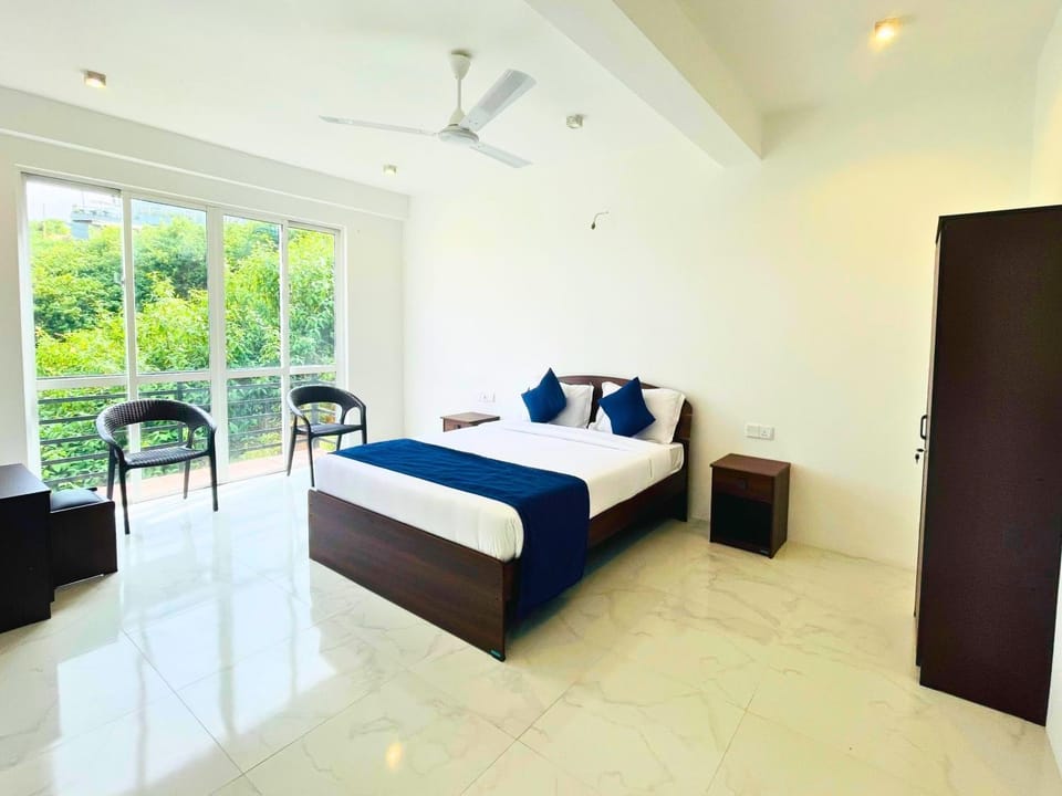 Queens Mount Glen Heights Hotel in Nuwara Eliya