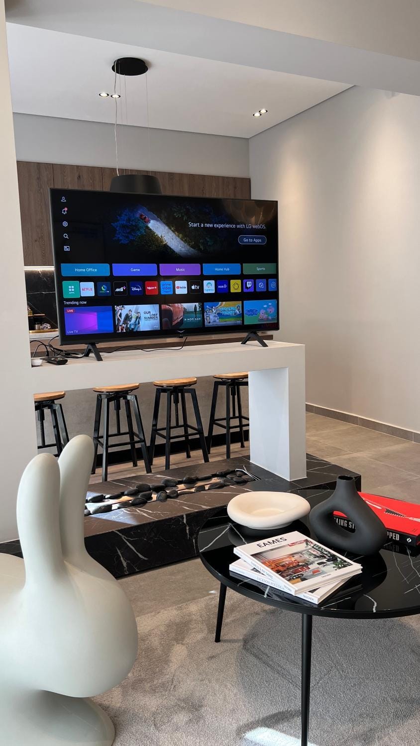 TV and multimedia, Living room, Seating area