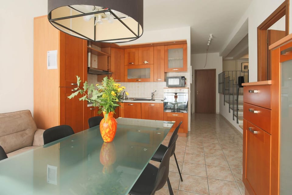 Dining area, dishwasher, minibar, stove