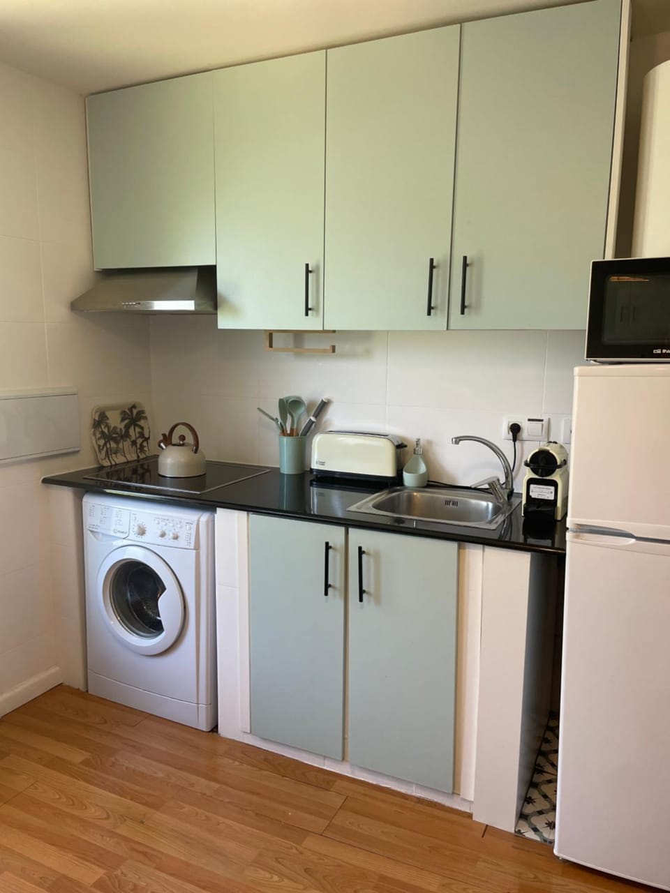 Kitchen or kitchenette, kitchen