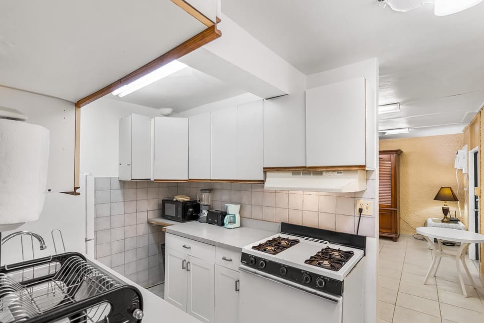 Yours for the asking- Cozy, Caribbean, condo condo Apartment in St. Croix