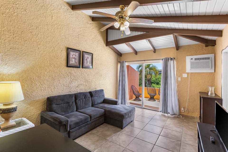 Caribbean View Style condo Apartment in St. Croix