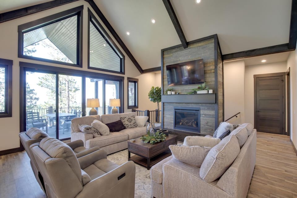 South Dakota Retreat w/ Hot Tub, Fire Pit & Grill! House in North Lawrence