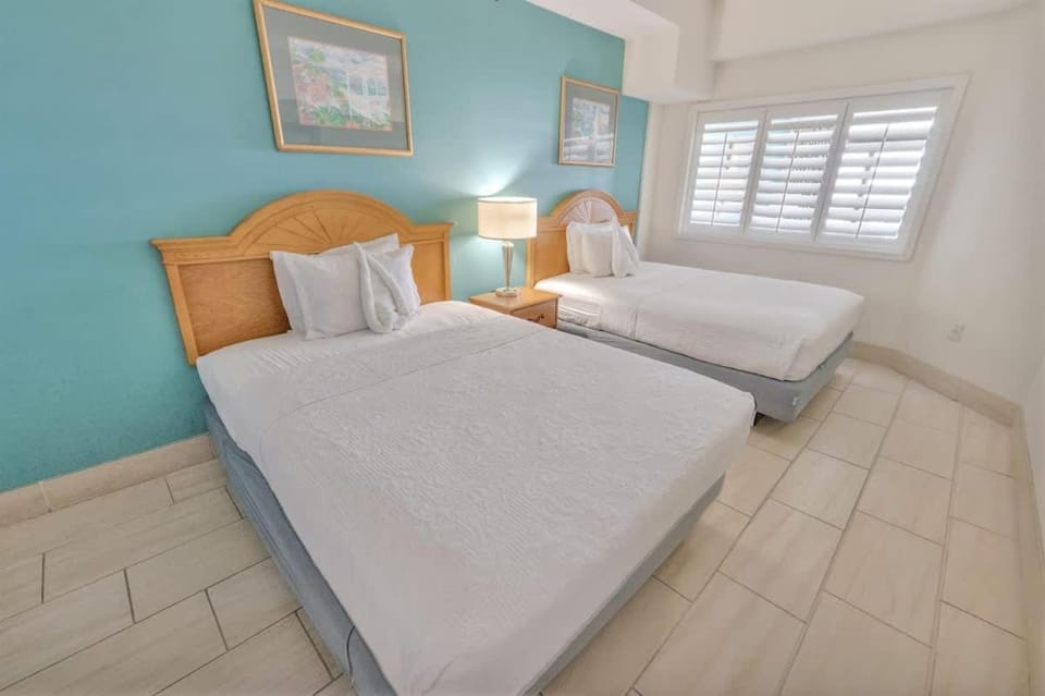 Amazing Seaside Escape with Balcony & Beach Access House in North Myrtle Beach
