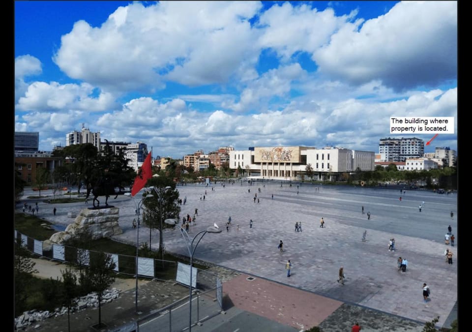 Day, People, Neighbourhood, City view, Street view, Location