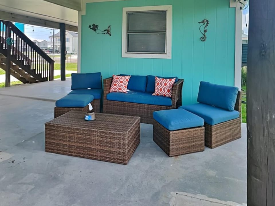 Patio, Seating area, furniture