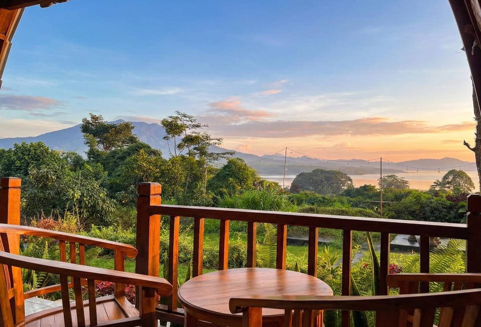 Patio, Natural landscape, View (from property/room), Balcony/Terrace, Mountain view, River view