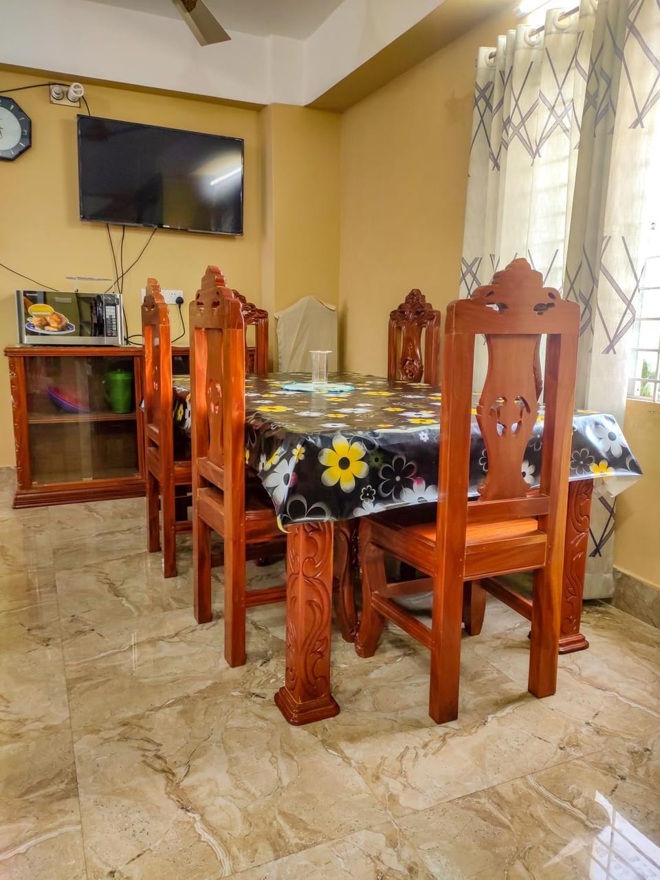 TV and multimedia, Seating area, Dining area, Evening entertainment