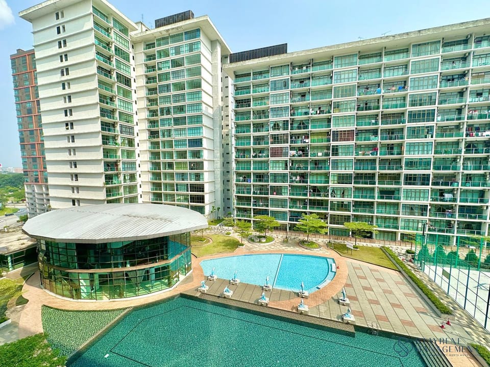Pool view, Swimming pool