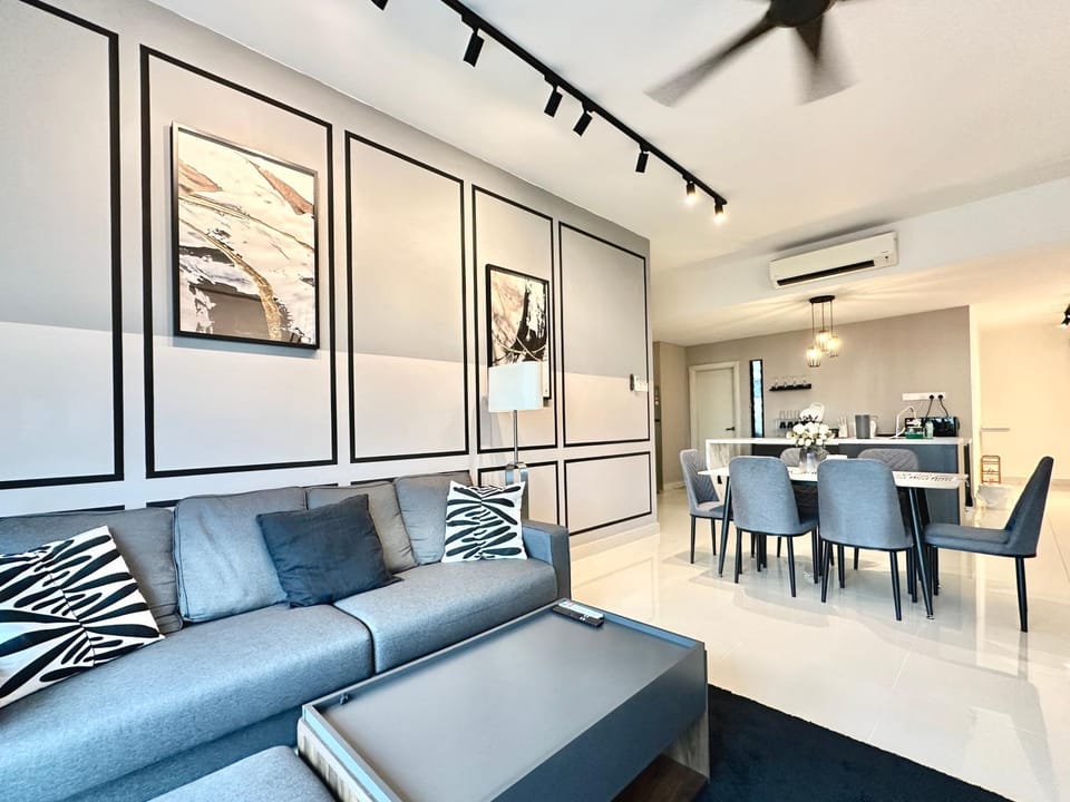 Living room, Seating area, Dining area