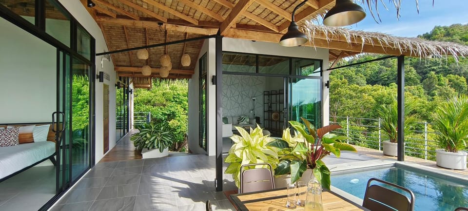 Patio, Natural landscape, Balcony/Terrace, Dining area, Garden view, Mountain view, Swimming pool