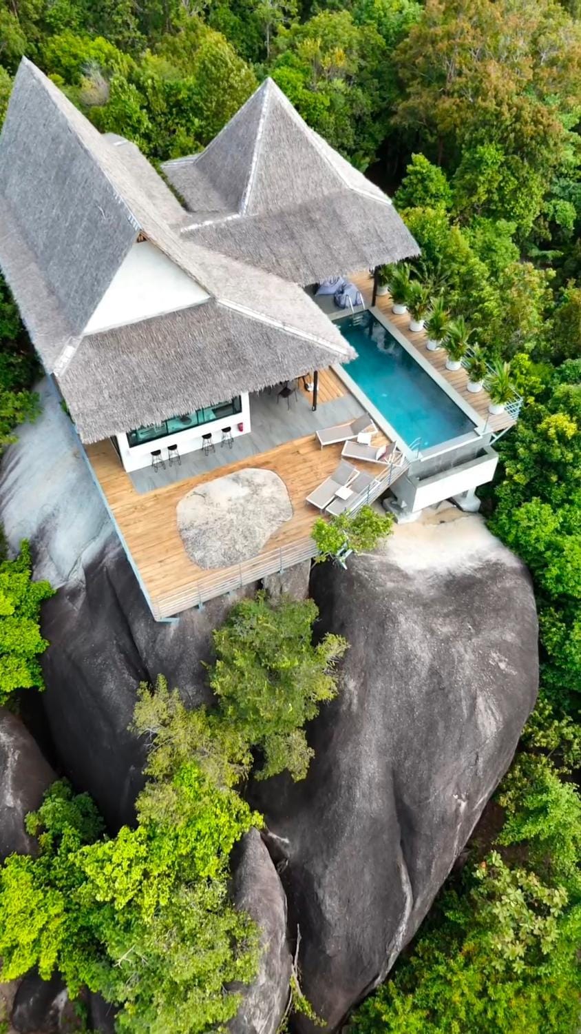 Property building, Day, Natural landscape, Garden, Garden view, Pool view, Swimming pool, sunbed