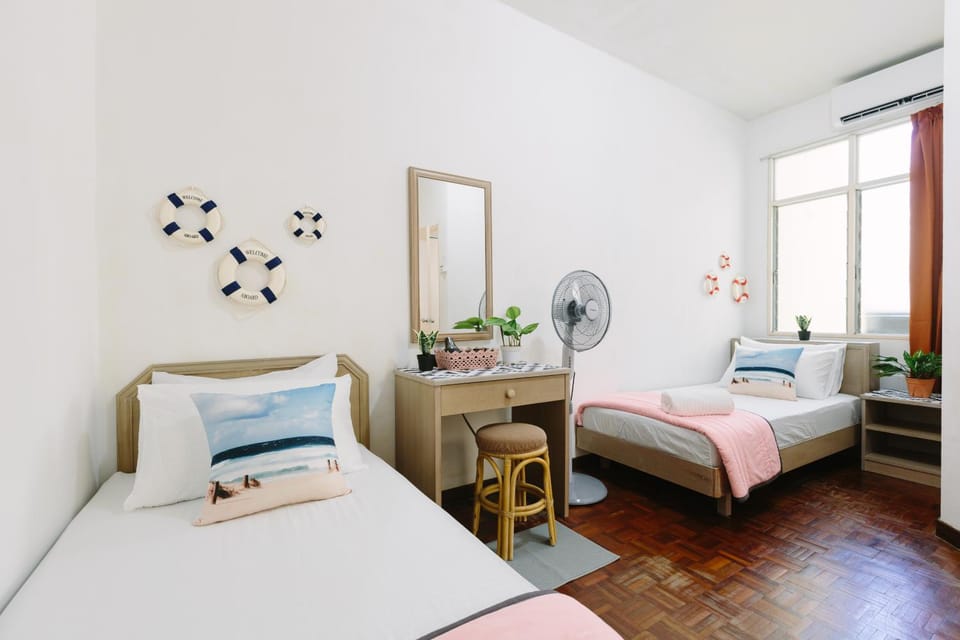 EE's Seaside House - Homestay 3 min walk to beach Apartment in Batu Ferringhi, Penang, Malaysia