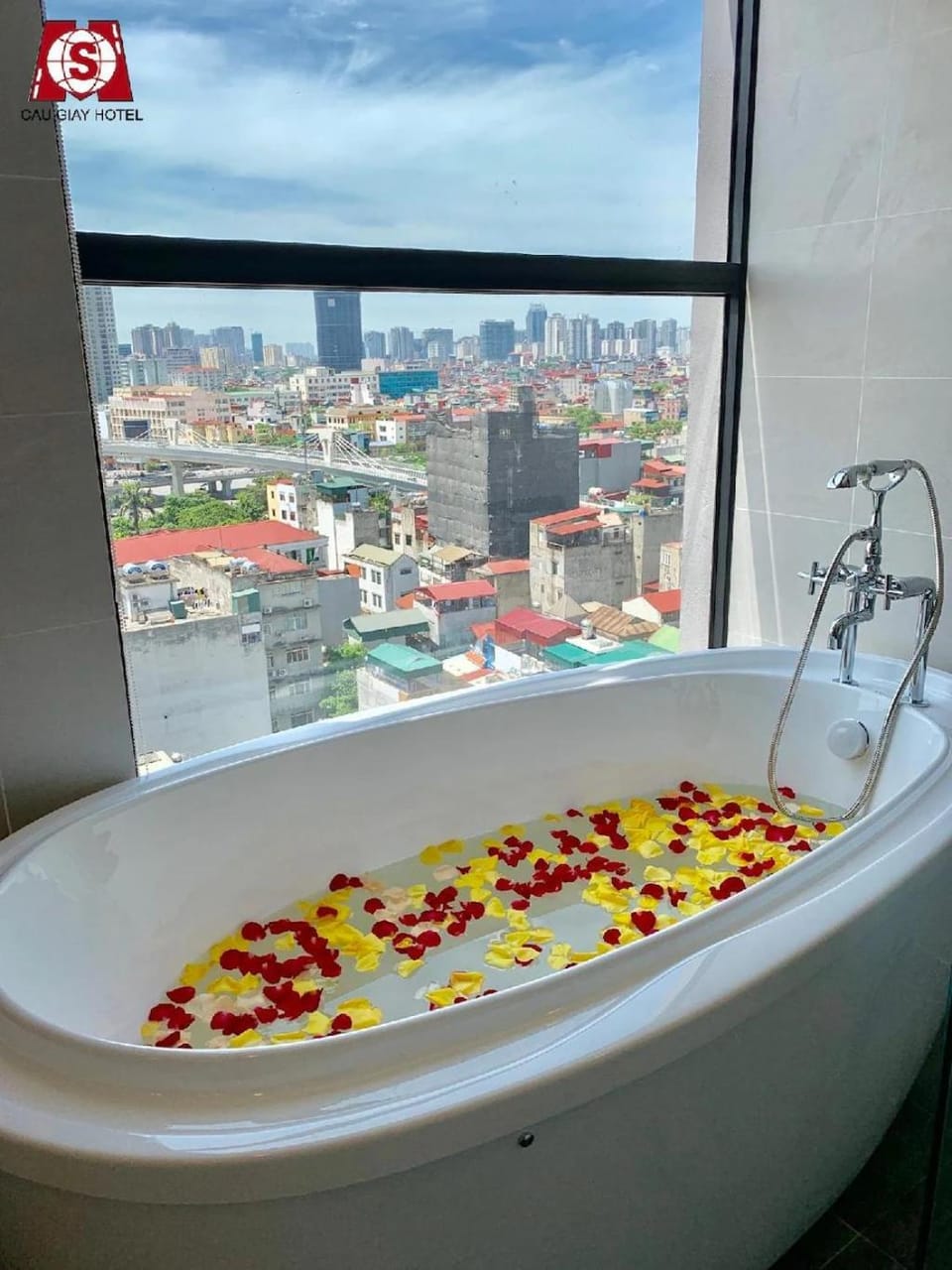Cầu Giấy Hotel HN - by BAY LUXURY Apartment in Hanoi