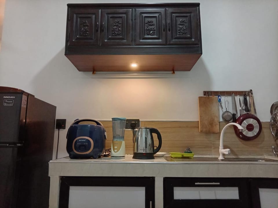 Kitchen or kitchenette, kitchen, kitchen
