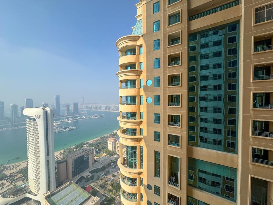 Property building, Day, Natural landscape, Bird's eye view, City view, Sea view