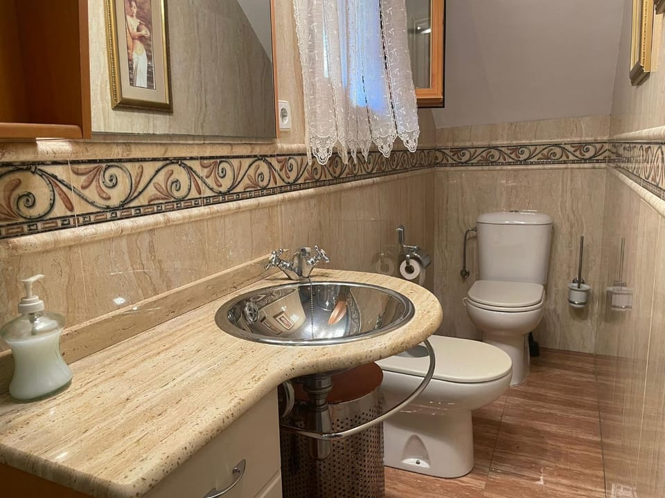 Toilet, Bathroom