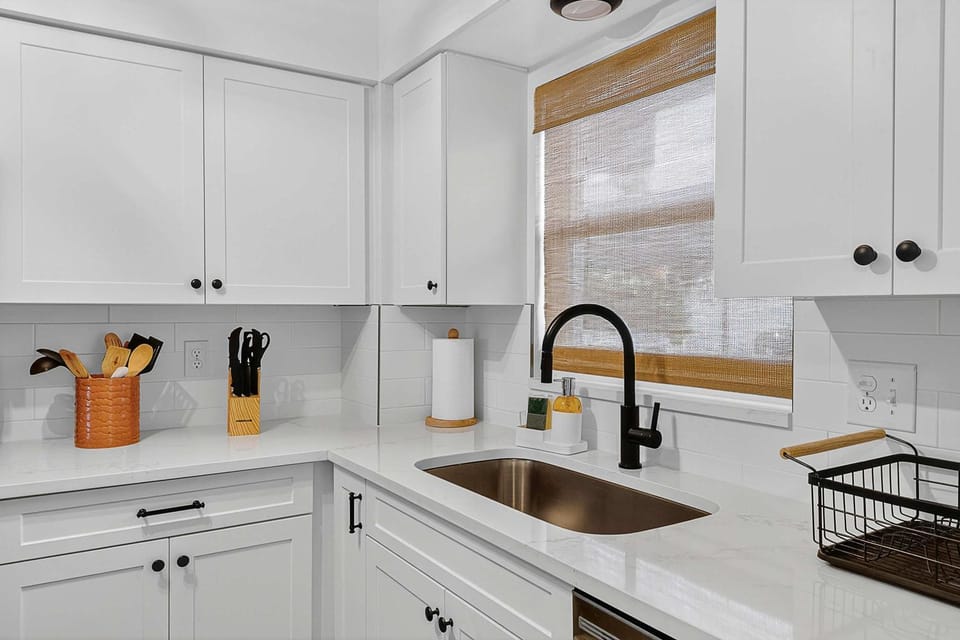 Kitchen or kitchenette, dishwasher, kitchen