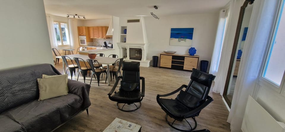 Grand appartement dans maison-proche centre Collioure-terrasse-jardin Apartment in Collioure