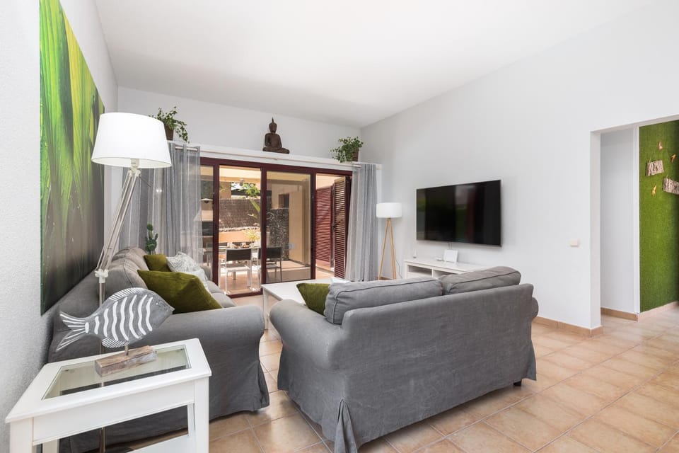 Home2Book Charming Private Pool Aloha Beach Villa Villa in Maxorata