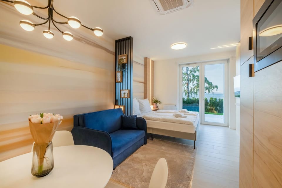 Living room, Bedroom