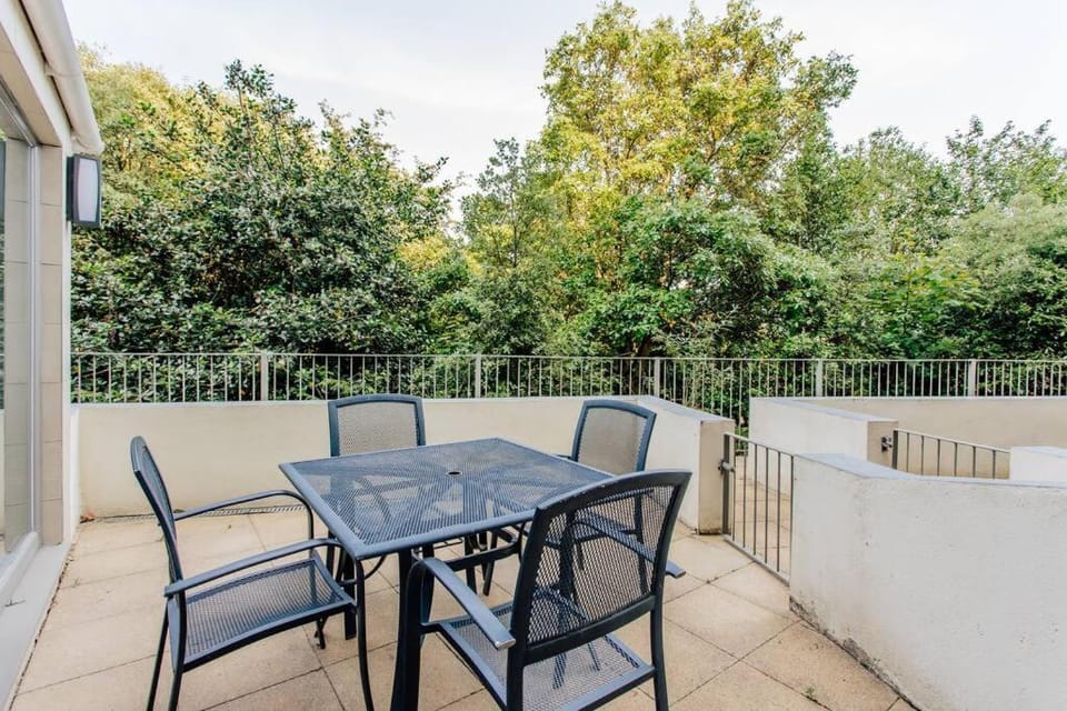Lovely One Bedroom Flat Apartment in Poole