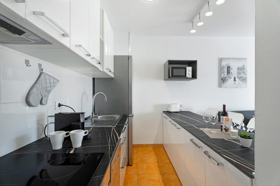 Kitchen or kitchenette, Living room