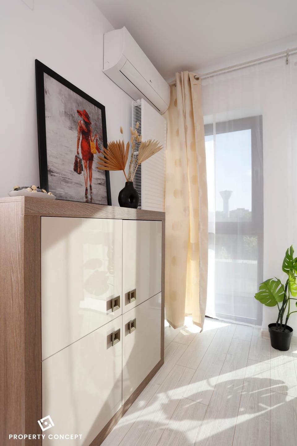 TV and multimedia, wardrobe
