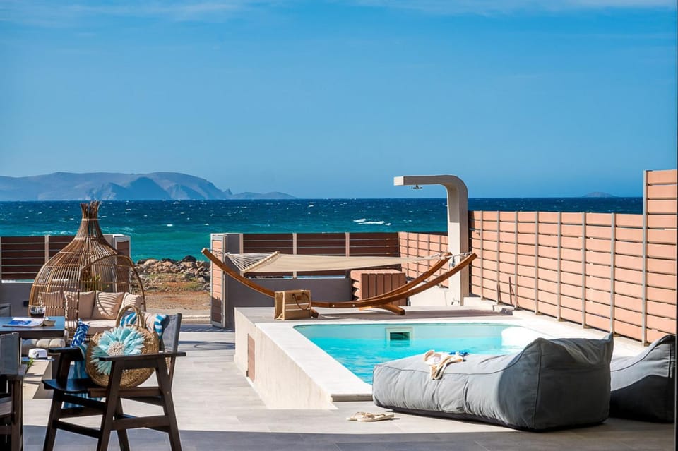Balcony/Terrace, Seating area, Pool view, Sea view, Swimming pool, sunbed