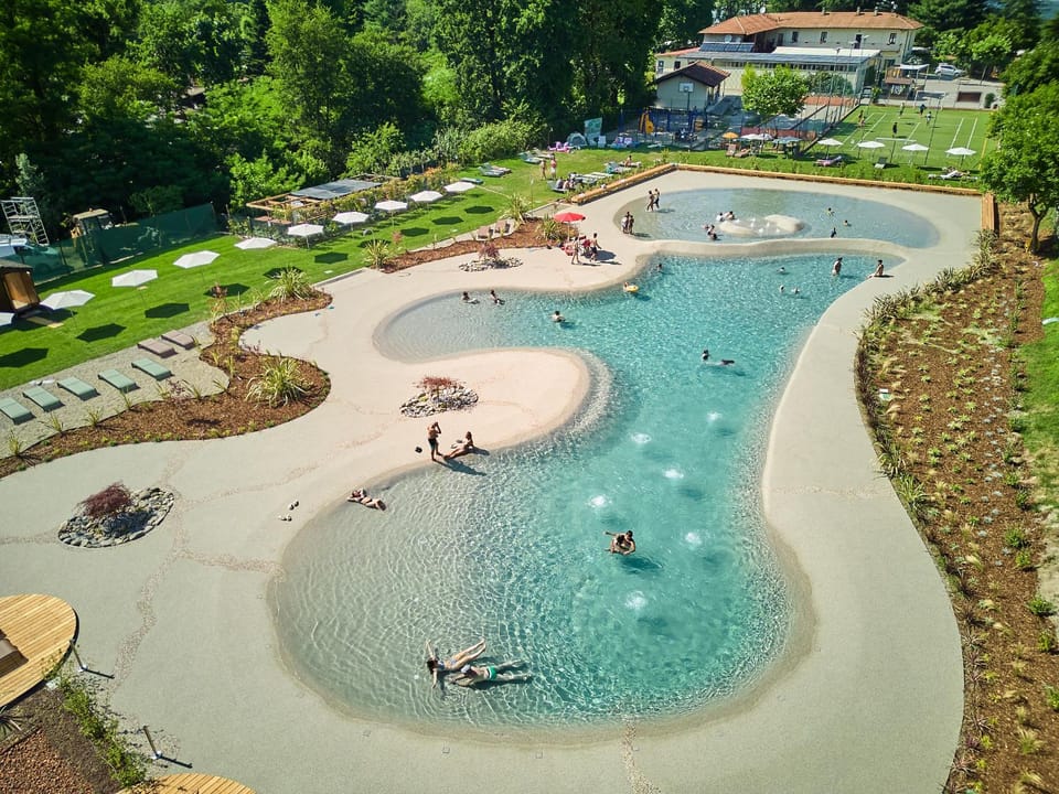 Bird's eye view, Swimming pool