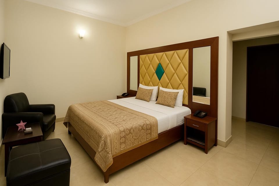 GULSHAN PALACE Near AghaKhanHospital ExpoCenter Airport Hotel in Karachi