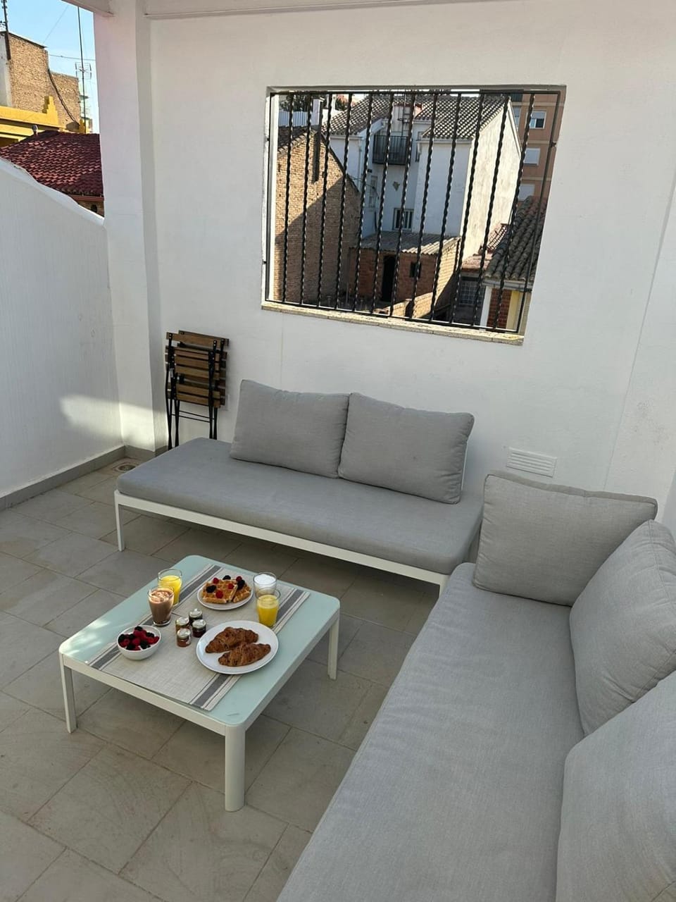 Barraca Beach House in Valencia