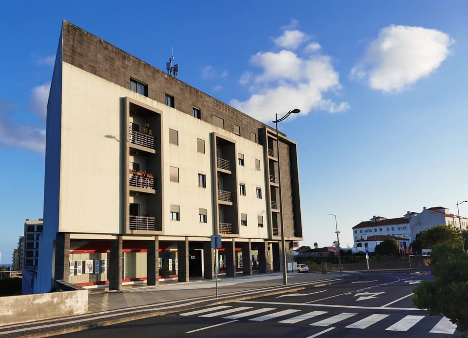 Property building, Day, Neighbourhood, Street view, Location