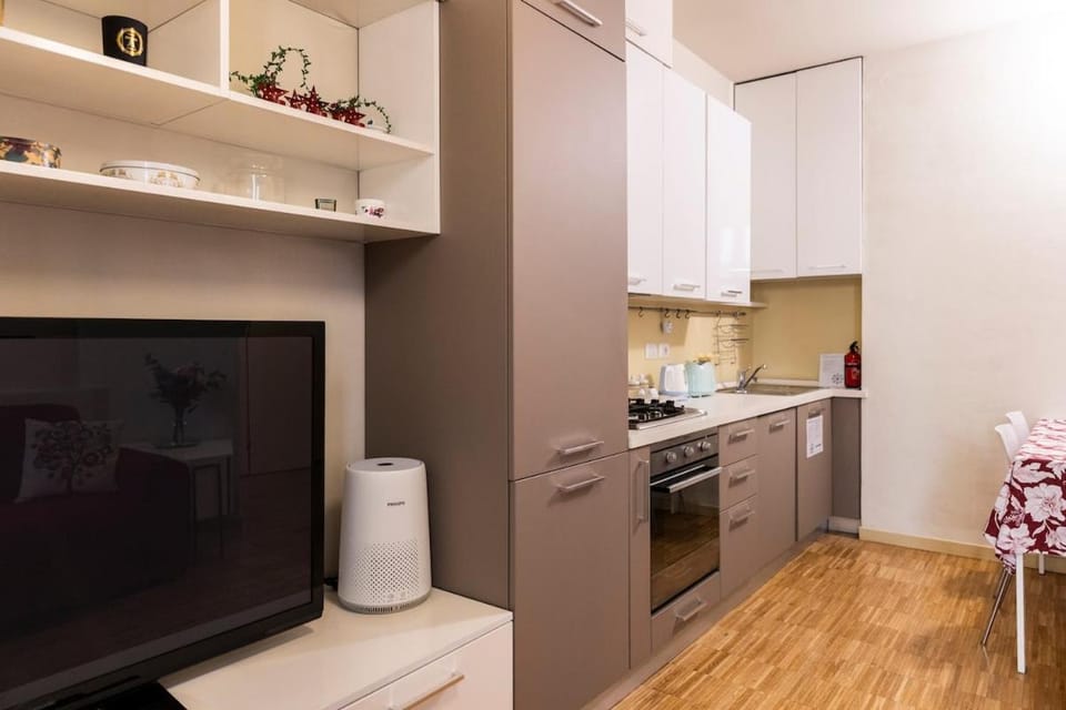 Easy Central Flat Apartment in Milan