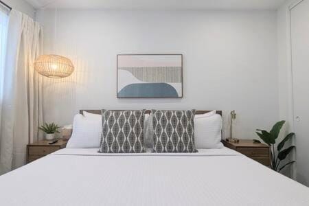 Ocean View 1 Bedroom Manhattan Beach Apartment in Manhattan Beach