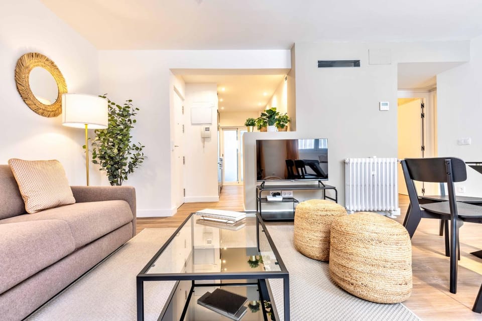 Communal lounge/ TV room, Living room
