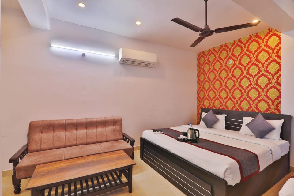 Seating area, Bedroom